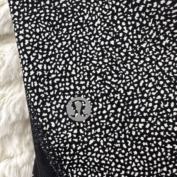 Lululemon Invigorate 7/8 Tight‎ 10 Black White Chakra Print Luxtreme Zip Pocket - Picture 3 of 13